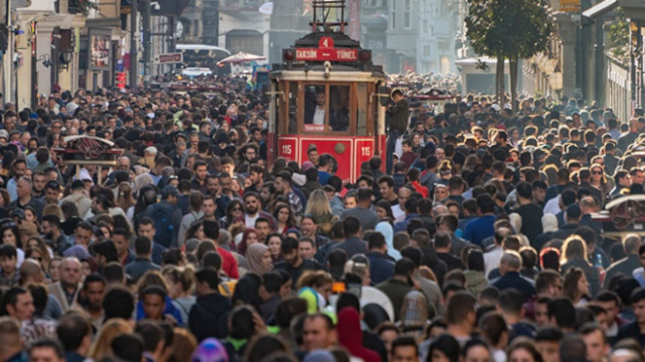 BUPAR Araştırma'dan 10 büyükşehirde anket: Gençlerin yüzde 72’si Erdoğan'ı istemiyor