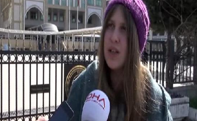 Rakka'da öldürülen Ayşe Deniz Karacagil'in anne ve babası gözaltına alındı