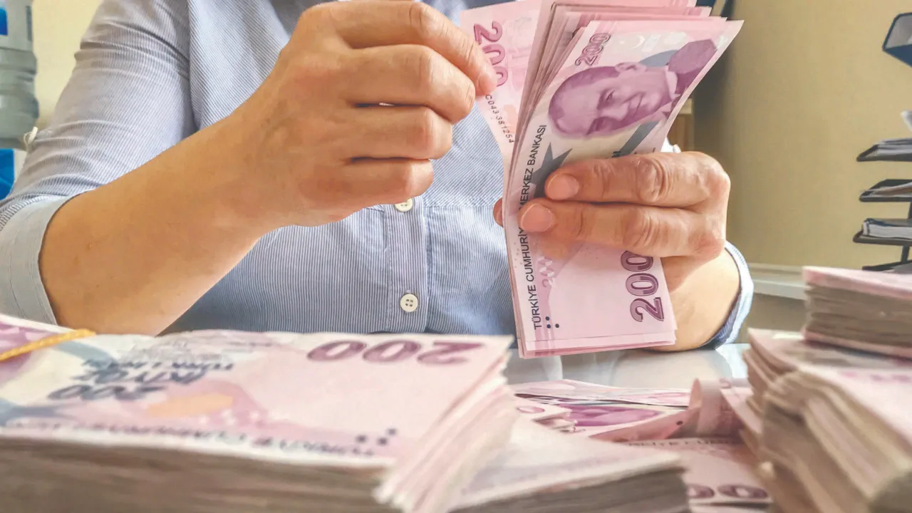 Bakanlık o ilde yaşayan gençlere 2215 TL nakit desteği verecek