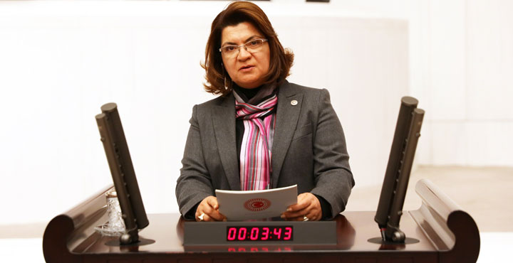 CHP Hatay Milletvekili Suzan Şahin: "Fena şekilde yalnızız, AFAD lütfen artık gelsin"