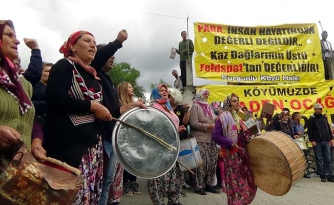 Davullu tenekeli protesto, ÇED toplantısını iptal ettirdi