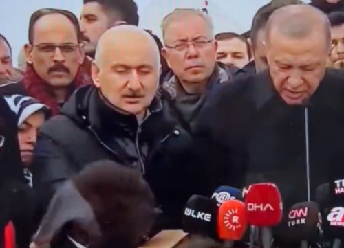 Bakan Adil Karaismailoğlu'nun depremzede çocuğa karşı tavrı olay oldu! CHP'den Erdoğan'ın sözleriyle tepki
