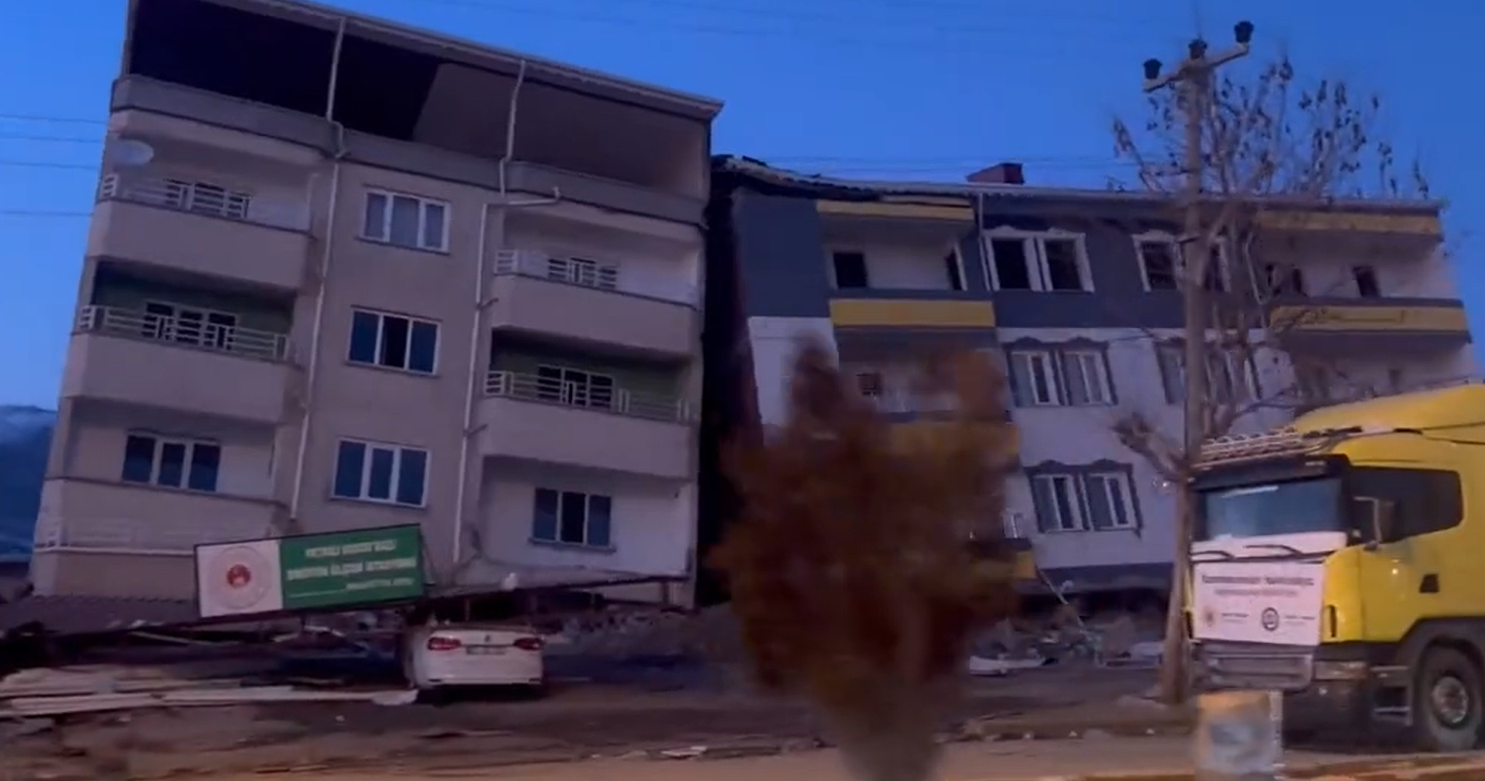 Depremde son durum! Bilanço ağırlaşıyor