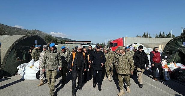 Bakan Akar duyurdu: 25 bin Mehmetçik sahada