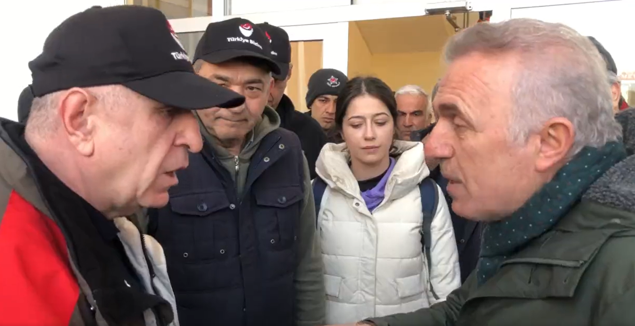 Ümit Özdağ ve AKP'li Babuşçu arasında "depremde kurtarma ayrımı" kavgası
