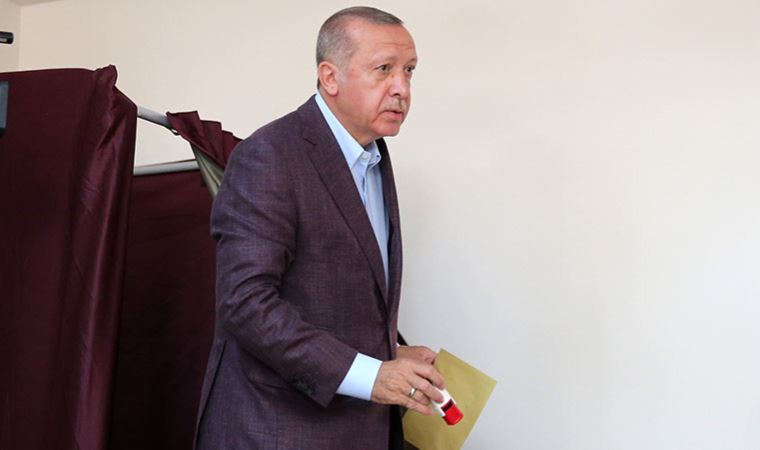 'Seçim tarihi ertelenebilir' dedi tarih verdi...
