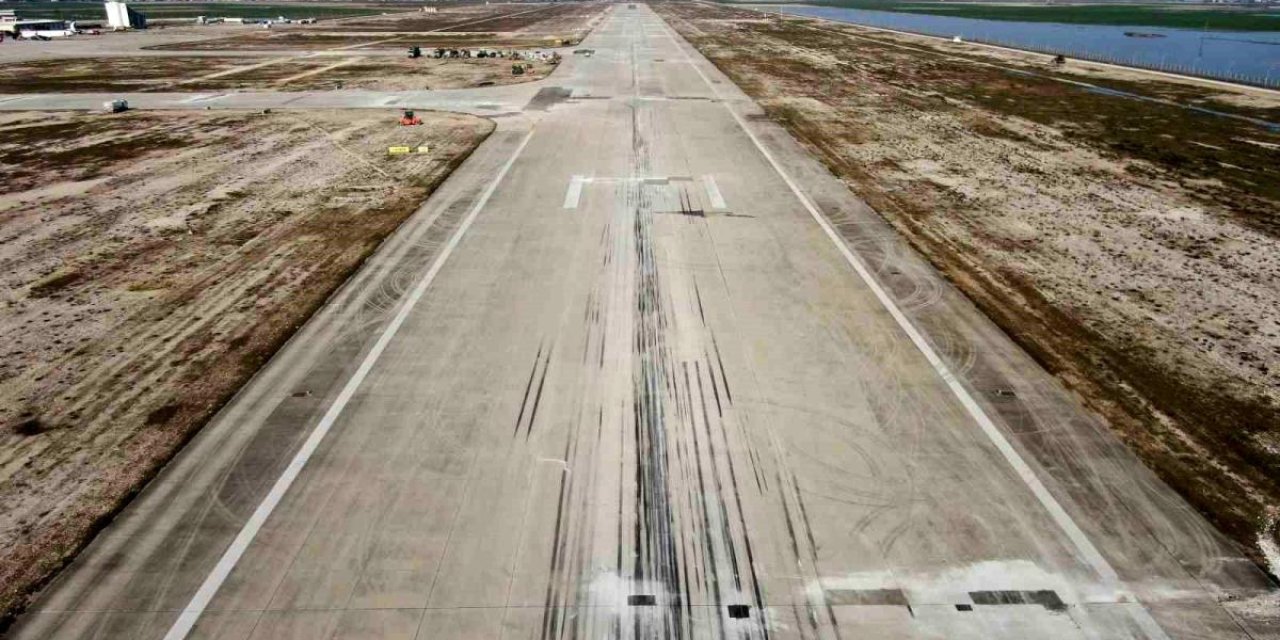 Büyük nakliye ve yolcu uçakları inemeyecek! Hatay Havalimanı'nın Pisti 918 Metre Kısaldı