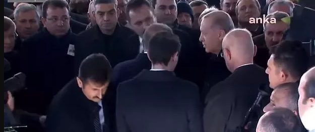 Deniz Baykal'ın cenazesinde soğuk rüzgarlar esti! Erdoğan ile altılı masa liderleri göz göze bile gelmedi