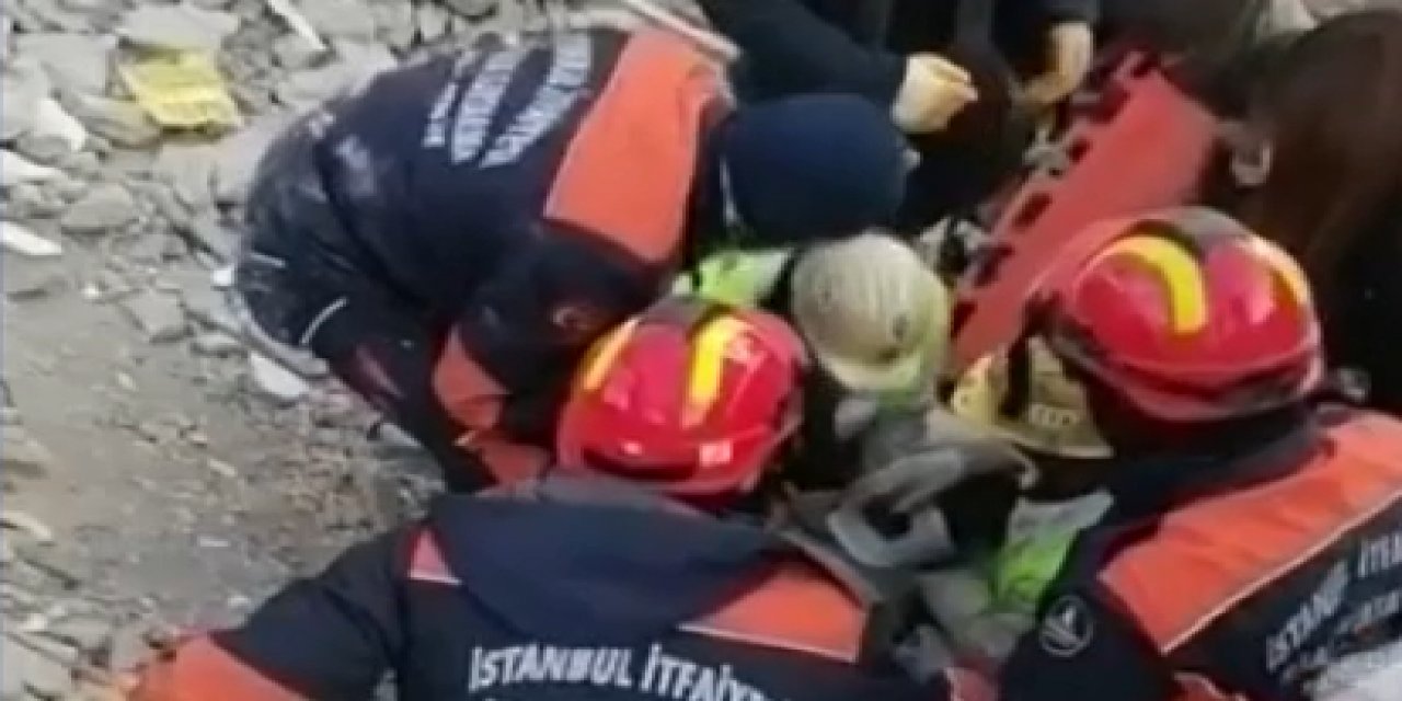 13 yaşındaki Mustafa, depremin 228. saatinde enkazdan çıkarıldı