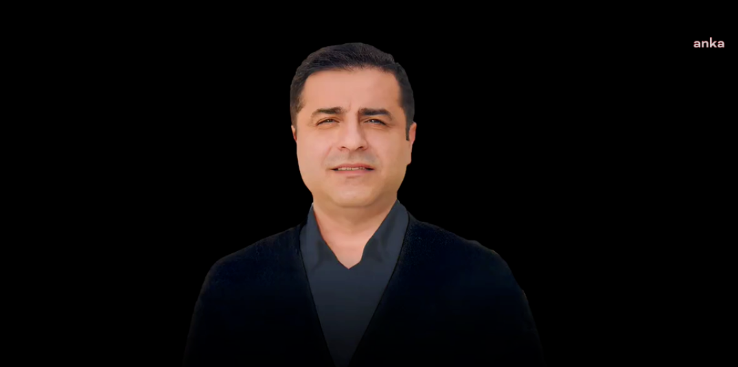 Selahattin Demirtaş'tan "ortak yayın" ve "bağış" tepkisi: "Bu kadar para vardı, ne diye on binlerce insanın ölümünü beklediniz?"
