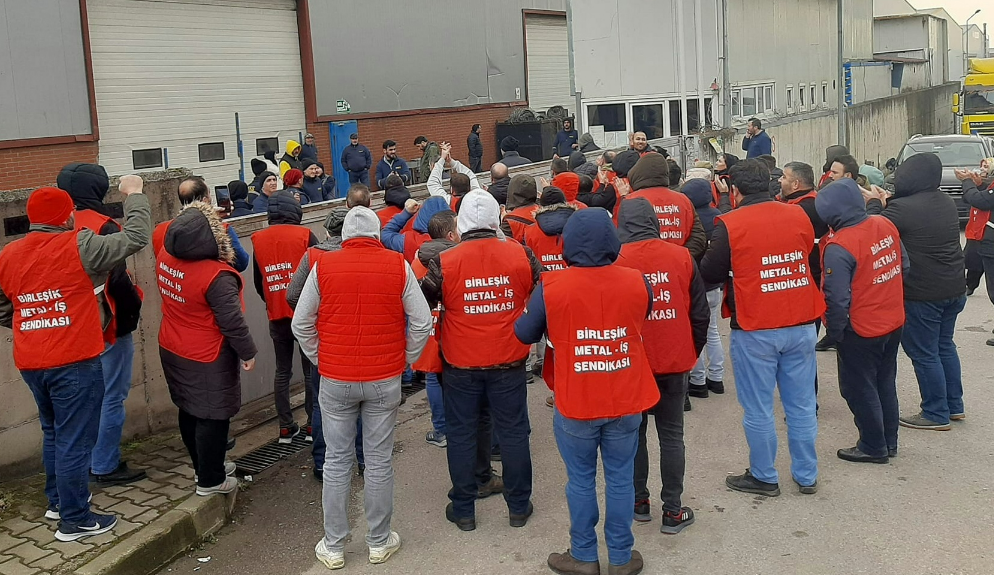 DİSK, 28 Şubat'ta greve çıkıyor