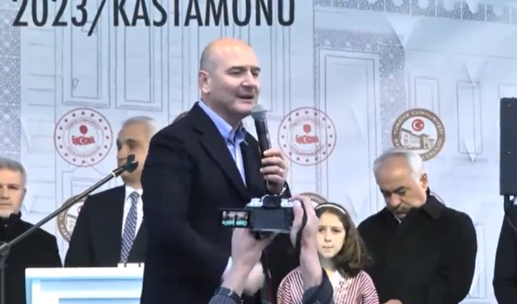 Süleyman Soylu'nun depremden 10 gün önce söylediği sözler gündem oldu! Ümit Özdağ paylaştı