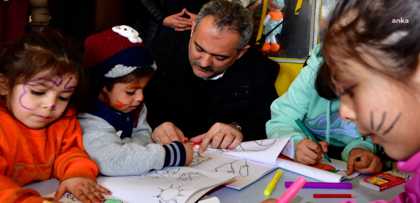 Depremden etkilenen 10 ildeki okullara dair karar belli oluyor!
