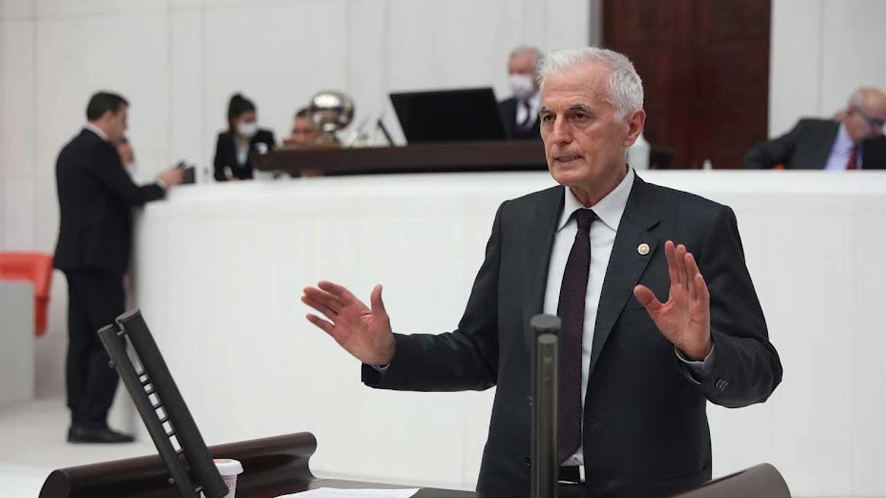 İYİ Parti'den "uzaktan eğitim" tepkisi: "Hükümet tek düze cahillik konusunda kararlıdır"
