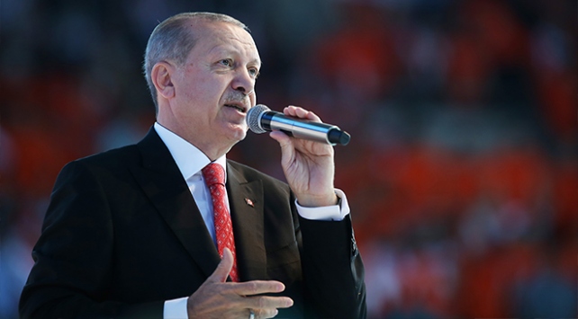 Bloomberg'ten seçim analizi: Erdoğan depremlere rağmen ısrarcı