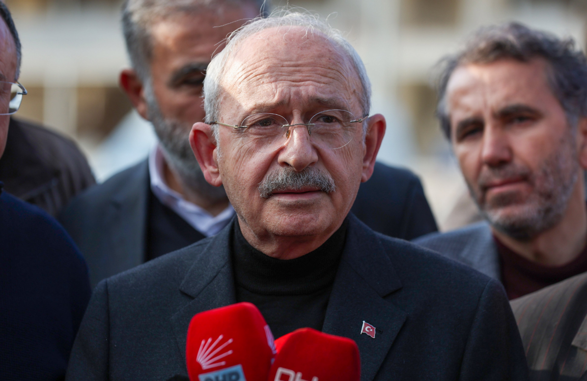 Kılıçdaroğlu, çadır haykırışlarının olduğu Defne'de: "Depremin üstünden 17 gün geçti!"