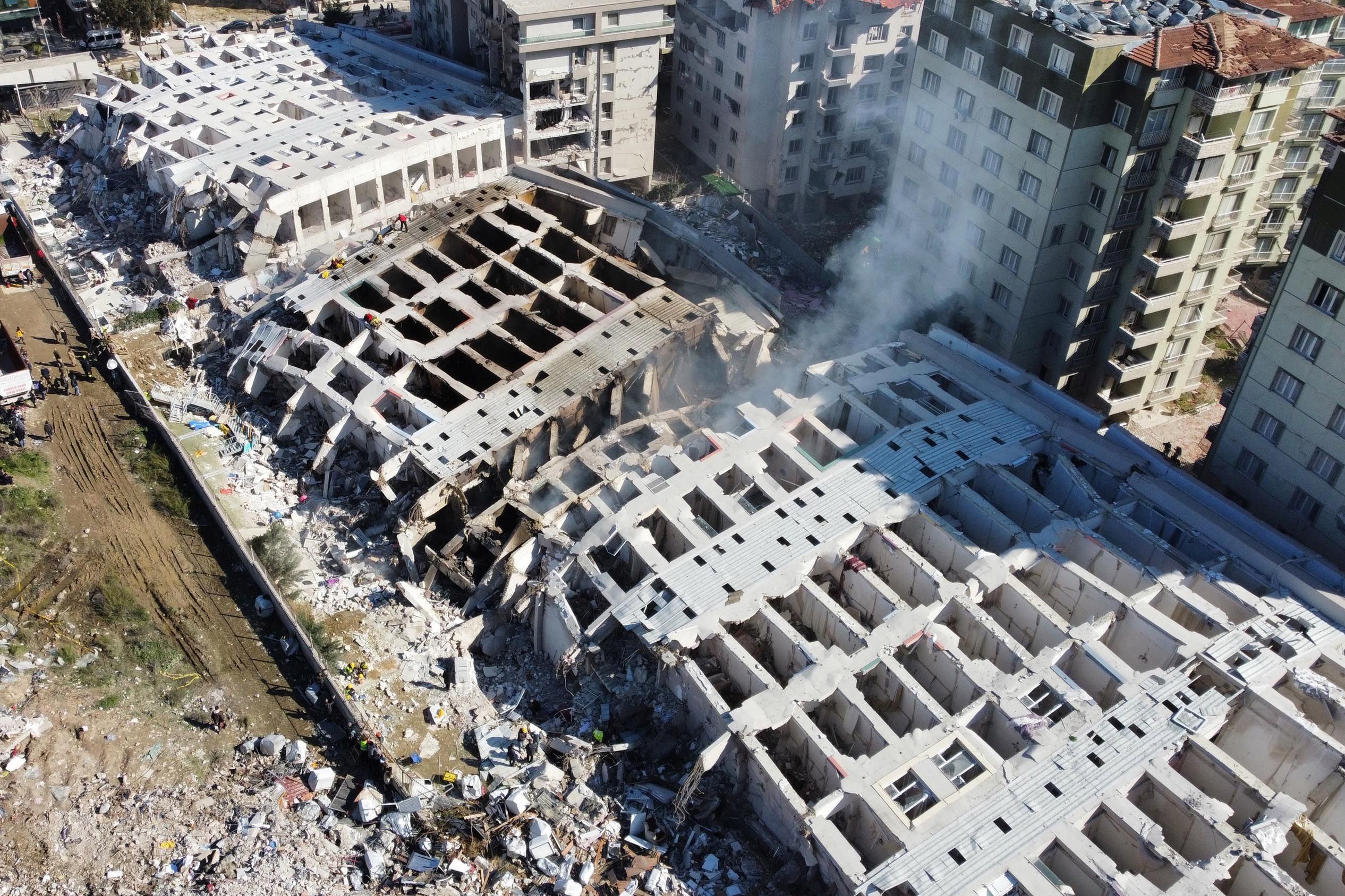 Yüzlerce kişiye mezar olmuştu! Rönesans Rezidans'ın müteahhidi projeyi böyle övmüş...