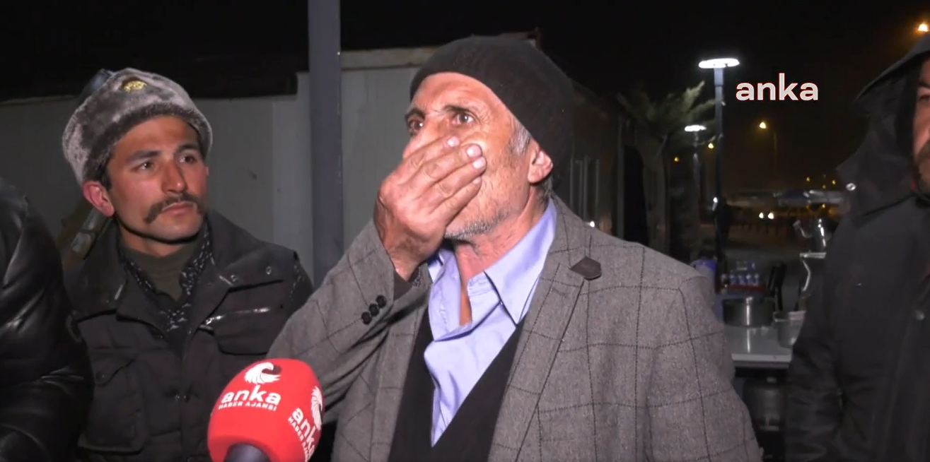Kahramanmaraş'ta çadırda yaşayan depremzedeler isyan etti: "Merkezde daha dokunulmamış enkazlar var"