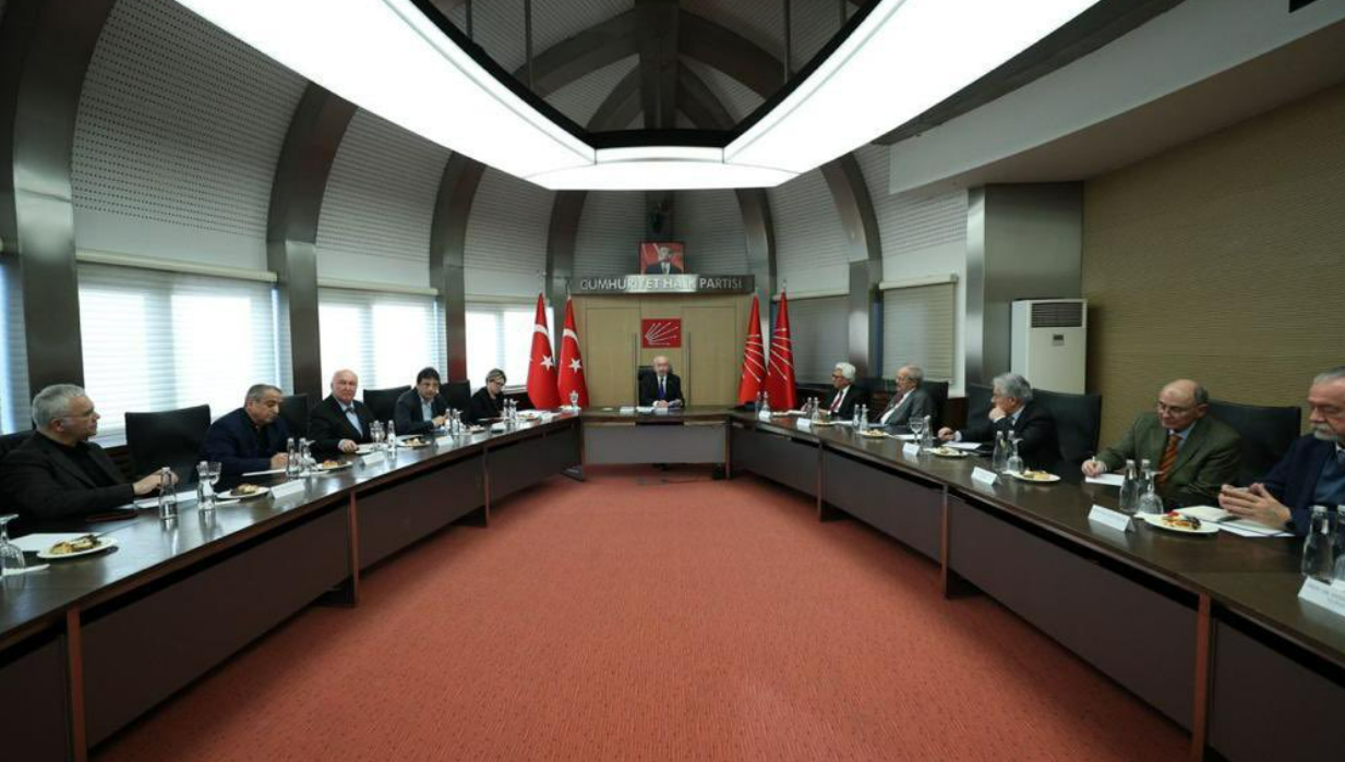 Bir ilk gerçekleştirildi! Kılıçdaroğlu, bilim insanlarıyla Ulusal Afet Stratejisi toplantısında bir araya geldi