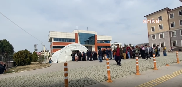 Depremin 22’nci gününde Hatay'da çadır kuyrukları sürüyor