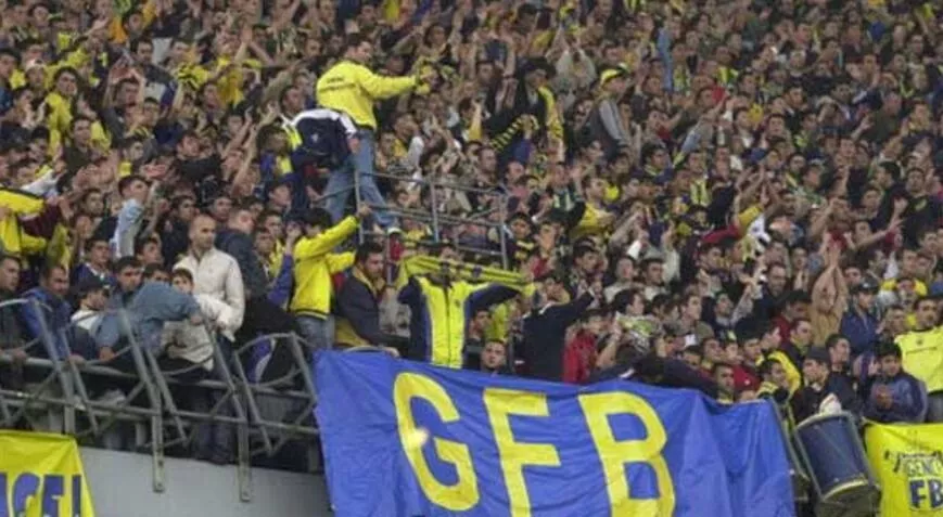 Genç Fenerbahçeliler'den yasak kararına tepki: "Bu rezalet kararı tanımıyoruz!"