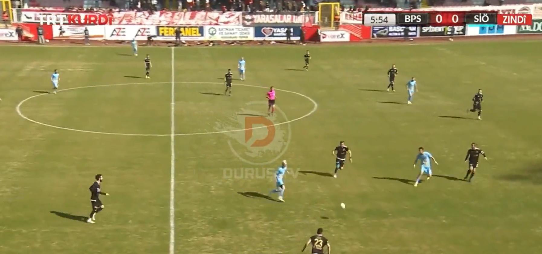 TRT Kürdi'de yayınlanan Batman Petrolspor - Siirtspor maçında "hükümet istifa" sesleri