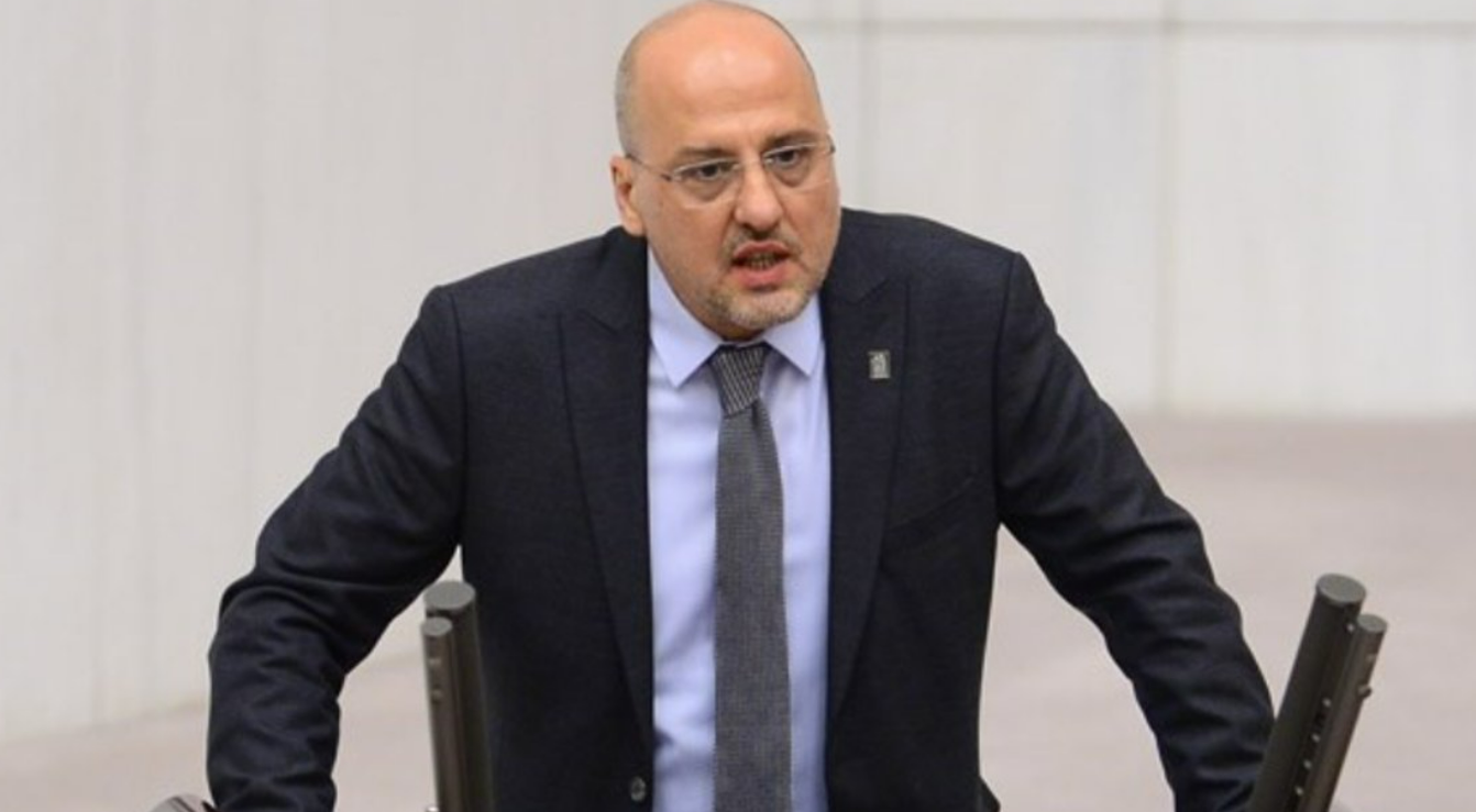 Ahmet Şık'tan AKP sıralarına sert sözler: "Çürümüş bir leşten başka bir şey değilsiniz, ne haysiyet ne utanmanız var"