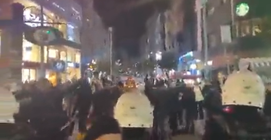 Kadıköy'de "hükümet istifa" sloganlarına polis müdahalesi! SOL Parti lideri Alper Taş ve birçok kişiye gözaltı
