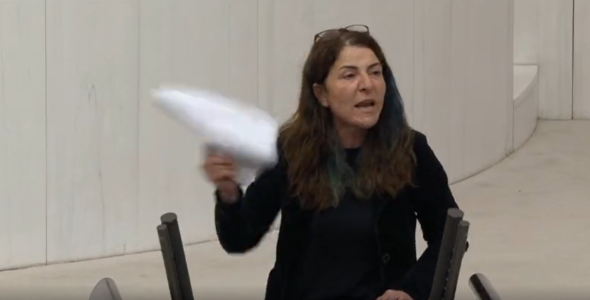 HDP'li Gülüm'den gülen AKP sıralarına sert tepki: "İnsanların hayatlarını yok ettiniz, gülemezsiniz; Allah belanızı versin"