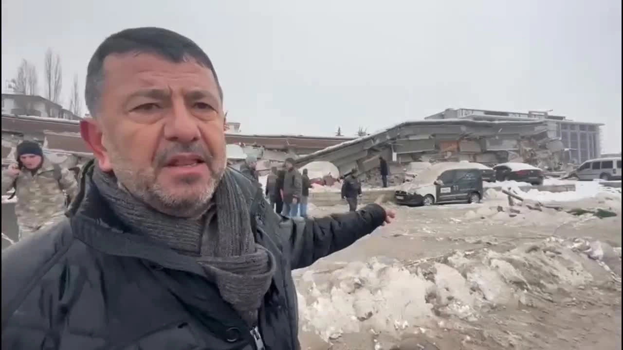 CHP'li Veli Ağbaba ölmüş annesinin üzerine yemin etti: "Askeri kim çıkarmadıysa Allah bin türlü belasını versin"
