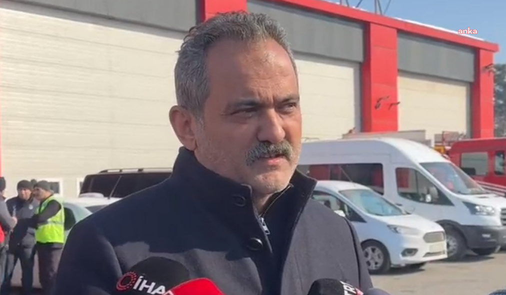 Bakan Özer: 10 ilden 202 bin 817 öğrenci nakil işlemi yapıldı