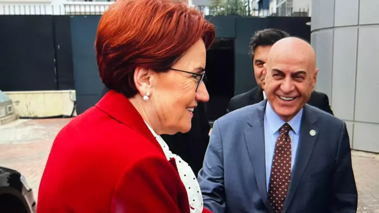 Akşener, partisinin belediye başkanlarıyla bir araya geldi