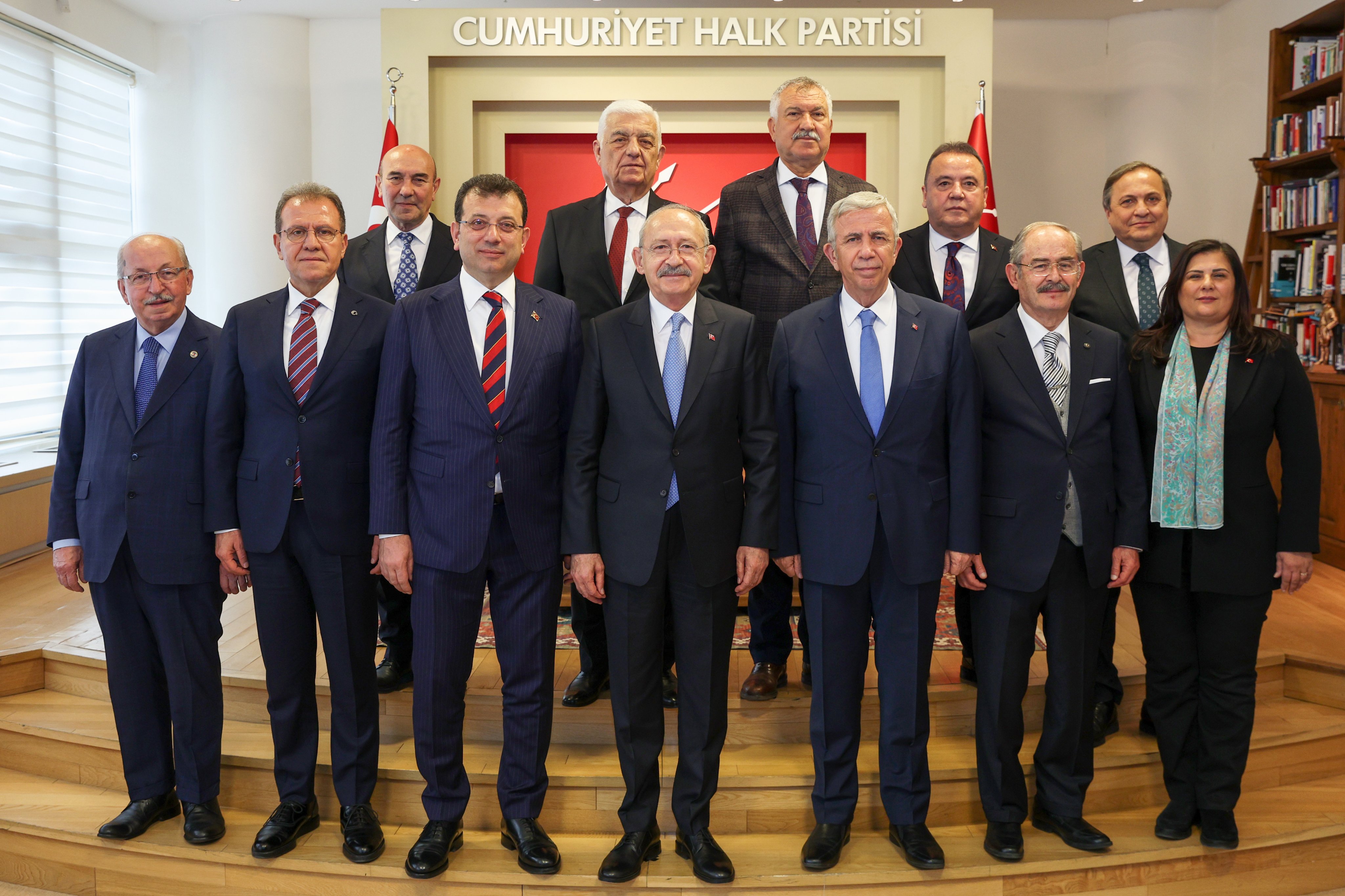 CHP'li büyükşehir belediye başkanları Kılıçdaroğlu ile bir araya geldi