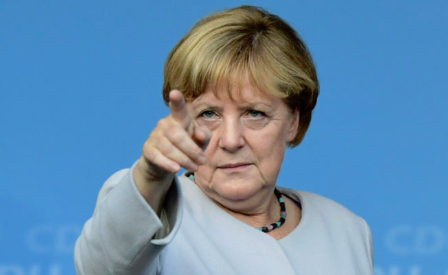 Merkel'den dünya ekonomisini etkileyecek flaş açıklama