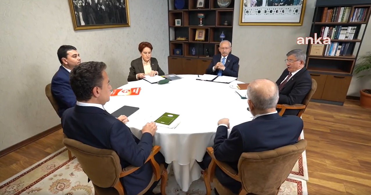 Meral Akşener, masada neler yaşandığını anlattı! Kim hiddetlenip ayağa kalktı? Hangi lider araya girdi? İşte tüm detaylar...