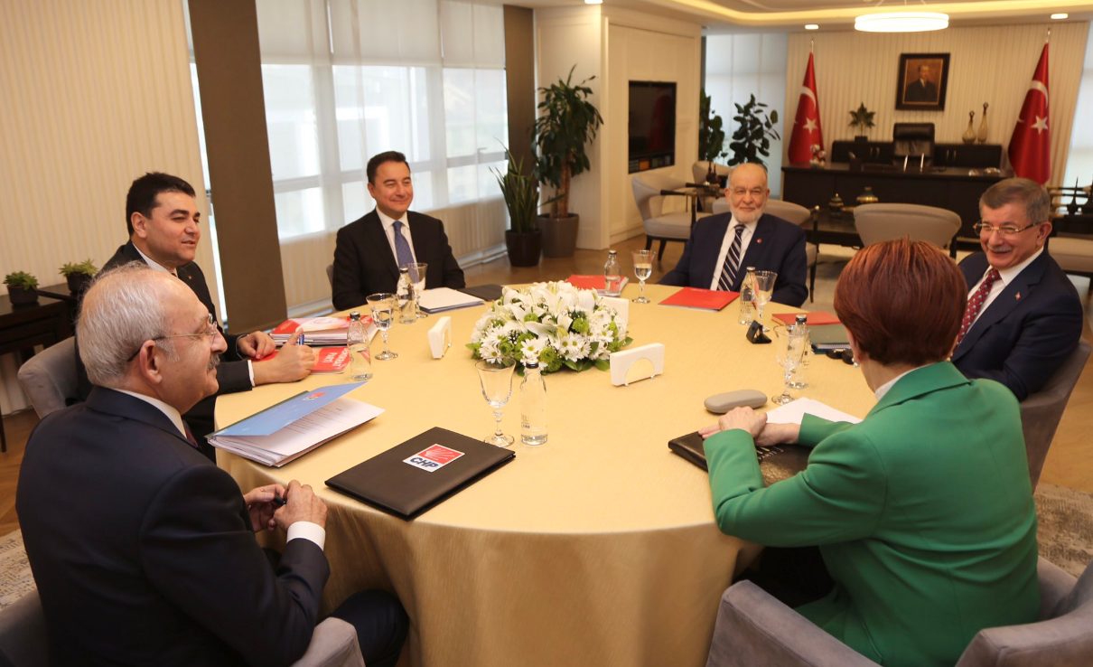 DEVA Partisi'nden Akşener'e yarınki toplantı için davet: "İttifakımızın kapısı İYİ Parti'ye açık"