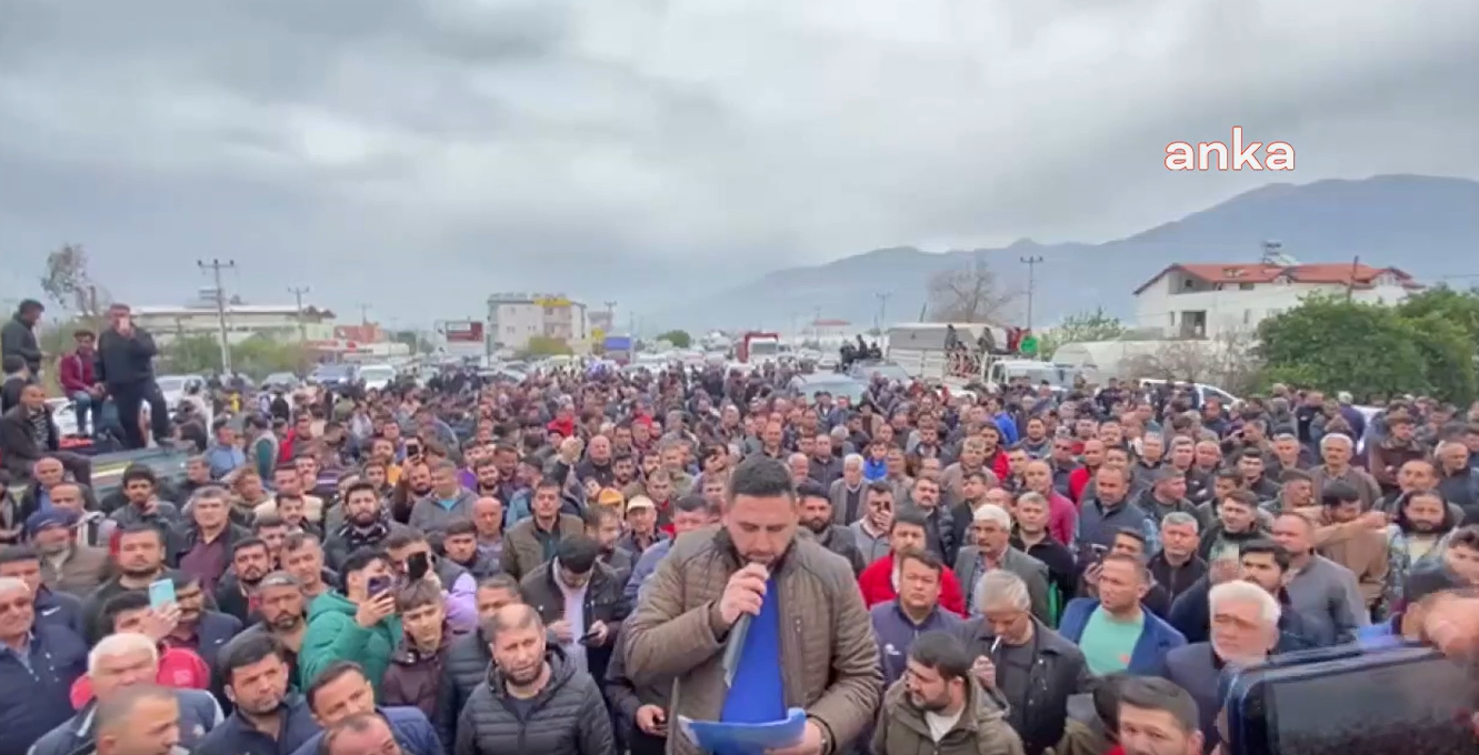 Yüzlerce çiftçi Tarım Bakanlığı'nı protesto etti