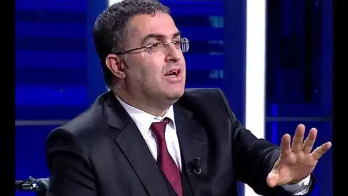 Adaylığa talip olan Ersan Şen'den ilk yorum: Dağılan masanın toplanmasına yardım ettim