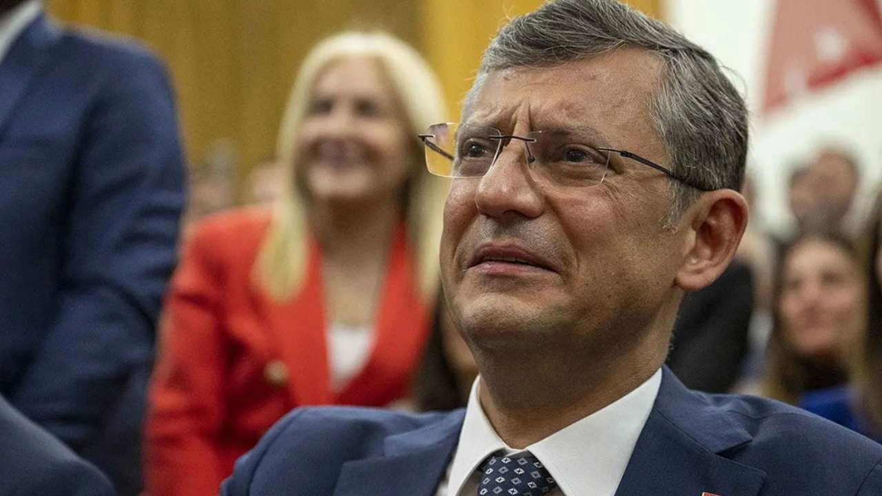 Özgür Özel, Kılıçdaroğlu konuşurken gözyaşlarını tutamadı