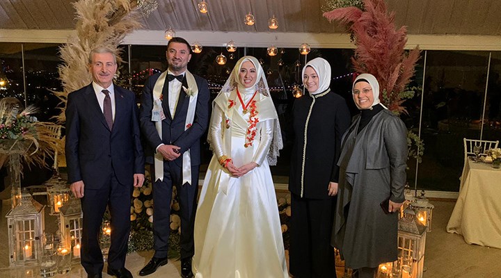 Yeşilay'da koltuk eşten kocaya geçmiş