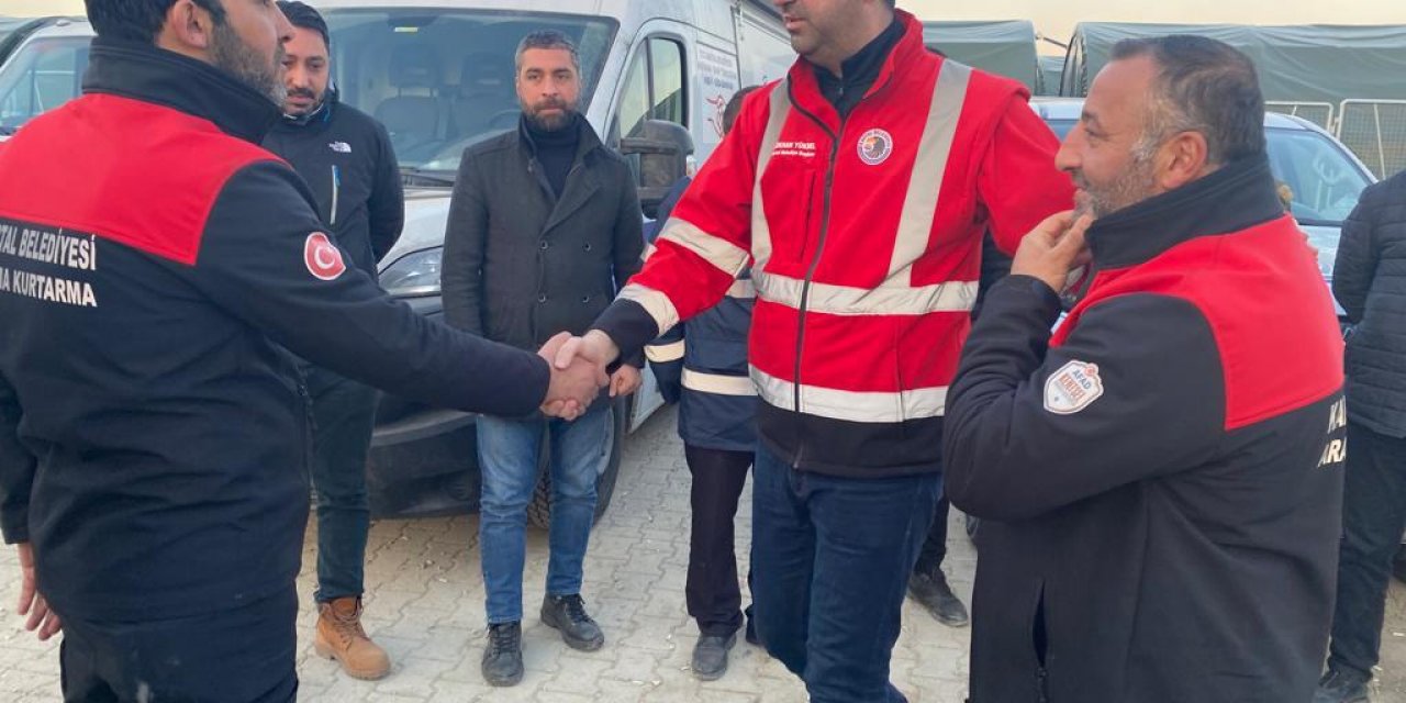 Başkan Gökhan Yüksel Deprem Bölgesinde