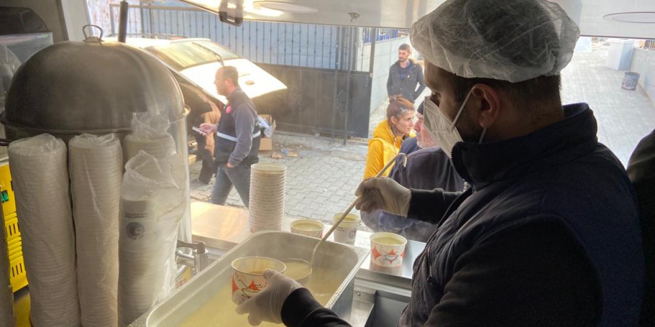 Kartal Belediyesi’nden Hatay’da Günlük 3 Öğün Yemek İkramı Hizmeti