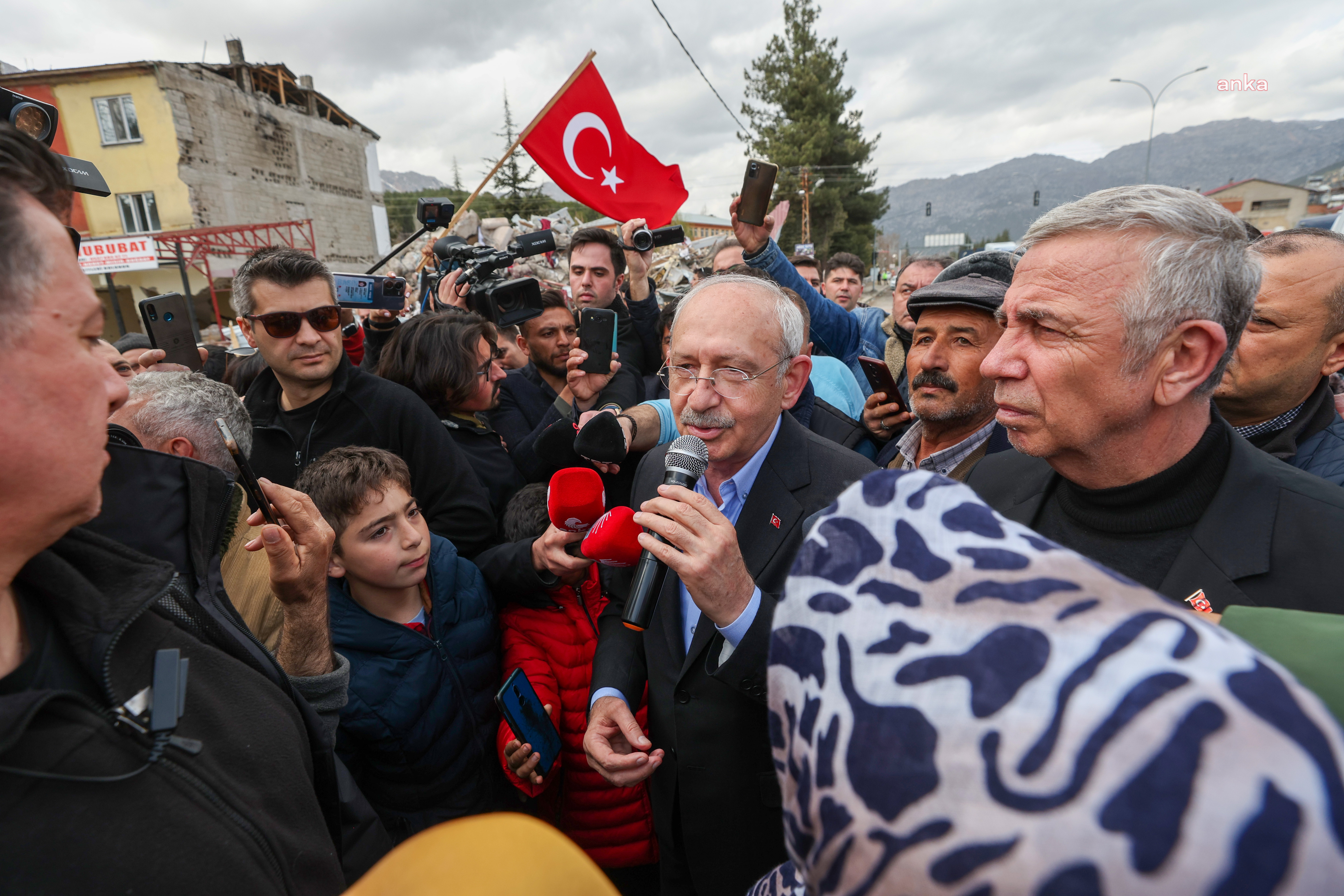 Kılıçdaroğlu, depremzedelere seslendi: Biraz sabredin. 15 Mayıs'tan sonra çok şey değişecek