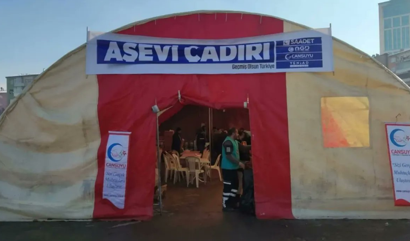 Saadet Partisi, Süleyman Soylu'nun sözlerini hatırlattı: "Sabah kahvaltılık yok diyorlar akşam aşevi kapatıyorlar"