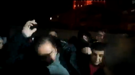 CHP Malatya İl Başkanı'na deprem bölgesinde yumruklu saldırı