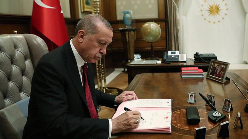 AKP'li Cumhurbaşkanı Recep Tayyip Erdoğan'dan 12 üniversiteye rektör ataması