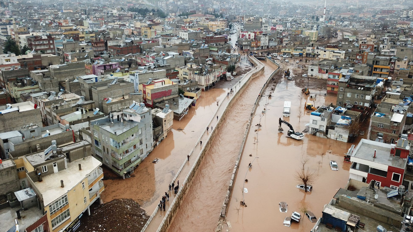 Dere yatağına alt geçit yapan AKP'li Şanlıurfa Belediyesi: "65 yıldır görülmeyen bir afet geçirdik"
