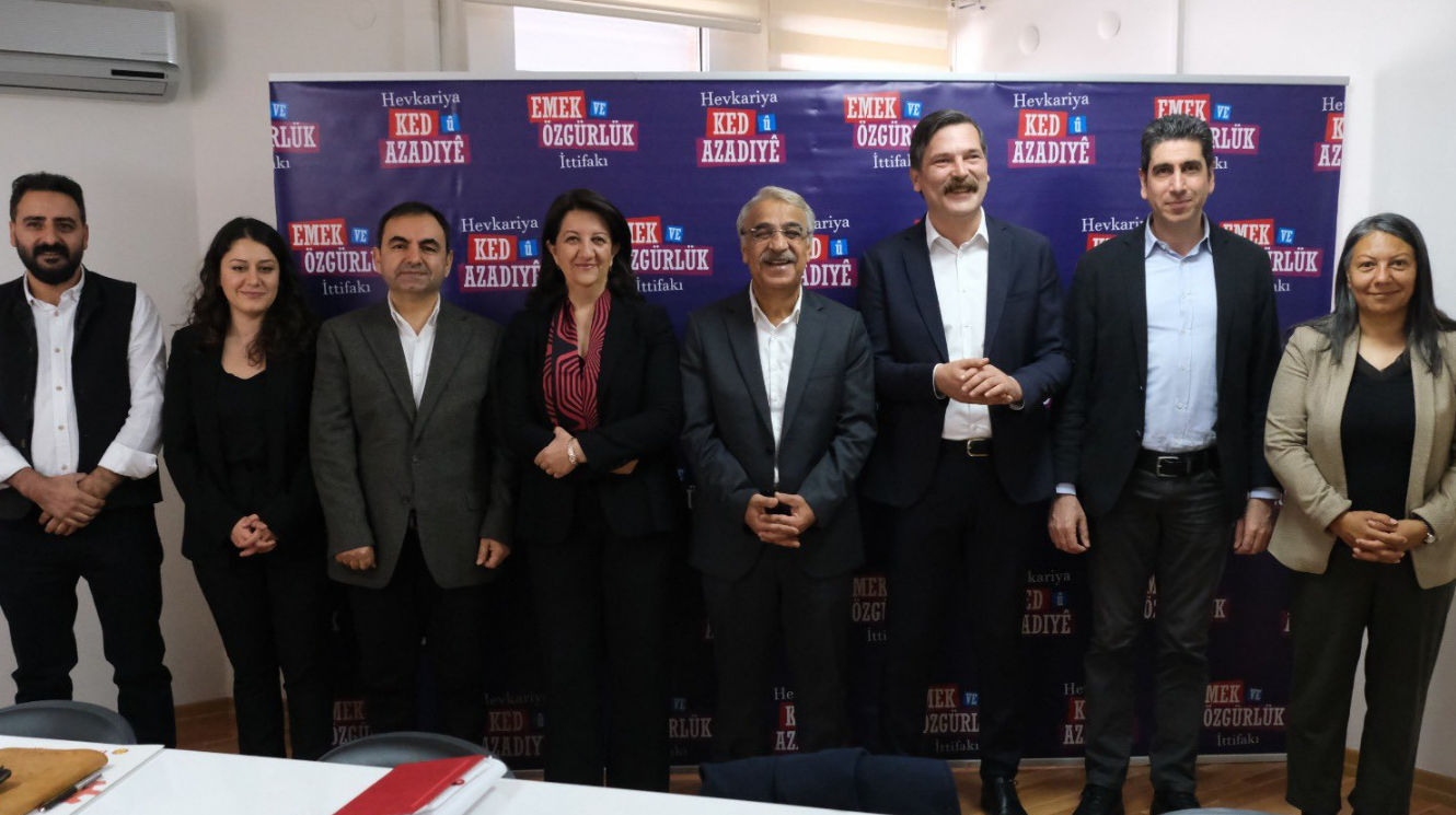 Emek ve Özgürlük İttifakı'nda uzlaşma sağlandı! HDP, TİP ve EMEP seçime nasıl girecek?