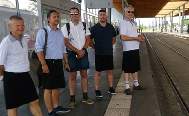 Fransa'da otobüs şoförlerinden etekli eylem