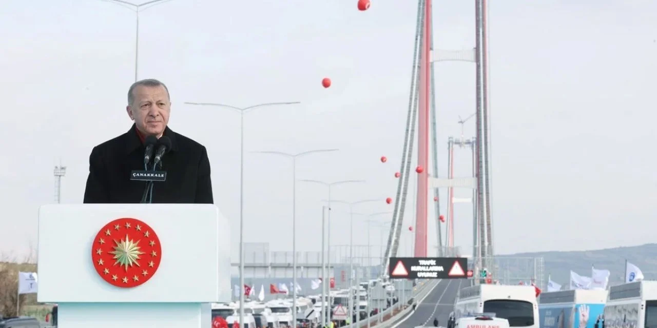 Yıllık 16 milyon 425 araç için Hazine garantisi verilmişti! Erdoğan Çanakkale Köprüsü için 2 milyon araçla övündü